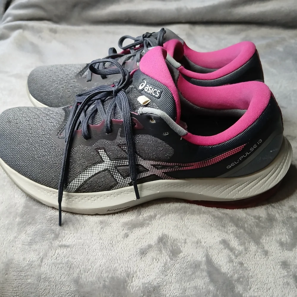 Oasis Women's Athletic‎ Shoes - Gray and Pink